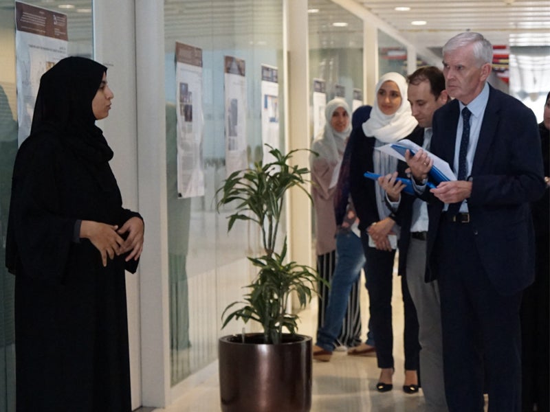 إحدى خريجات جامعة حمد بن خليفة تساهم في تحسين حياة ذوي الاحتياجات الخاصة في قطر