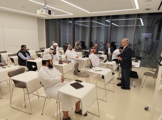 يهدف البرنامج لتعزيز المعرفة المتخصصة للعاملين وتزويدهم بالمهارات اللازمة لمواكبة التطورات المتسارعة في هذا المجال، و تحقيق الاستفادة القصوى من الأصول الوقفية وتعزيز إدارتها بطرق مبتكرة تحقق الاستدامة.