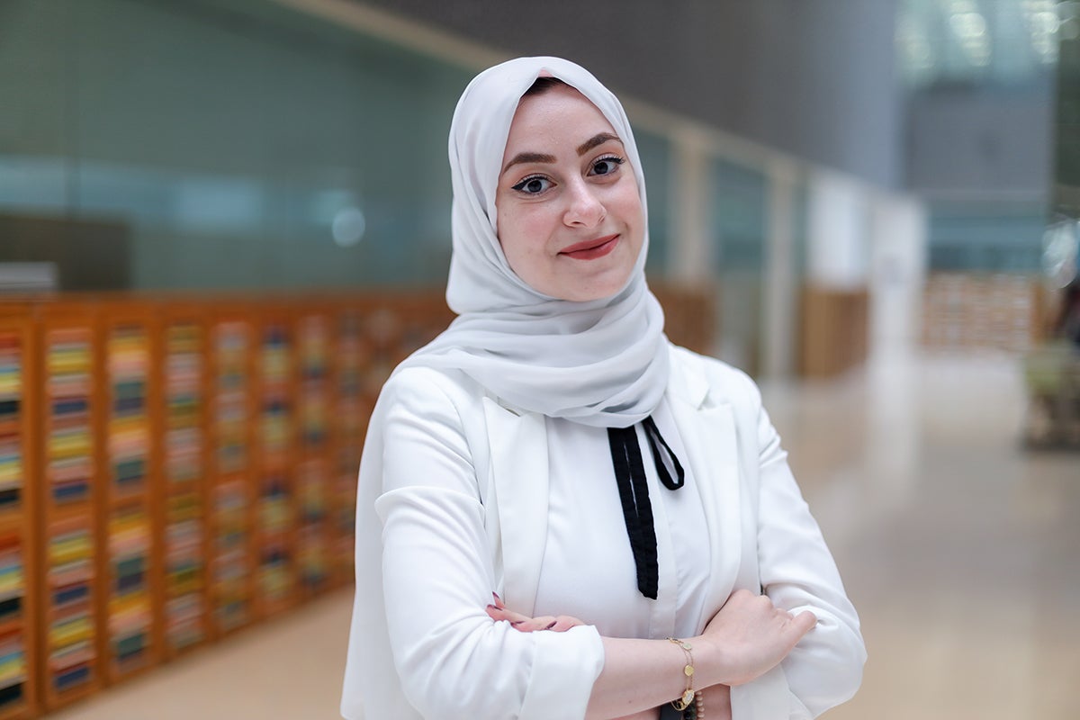 قصص نجاح الطلاب: تعزيز أنماط الحياة الصحية من خلال علوم اللياقة البدنية والصحة