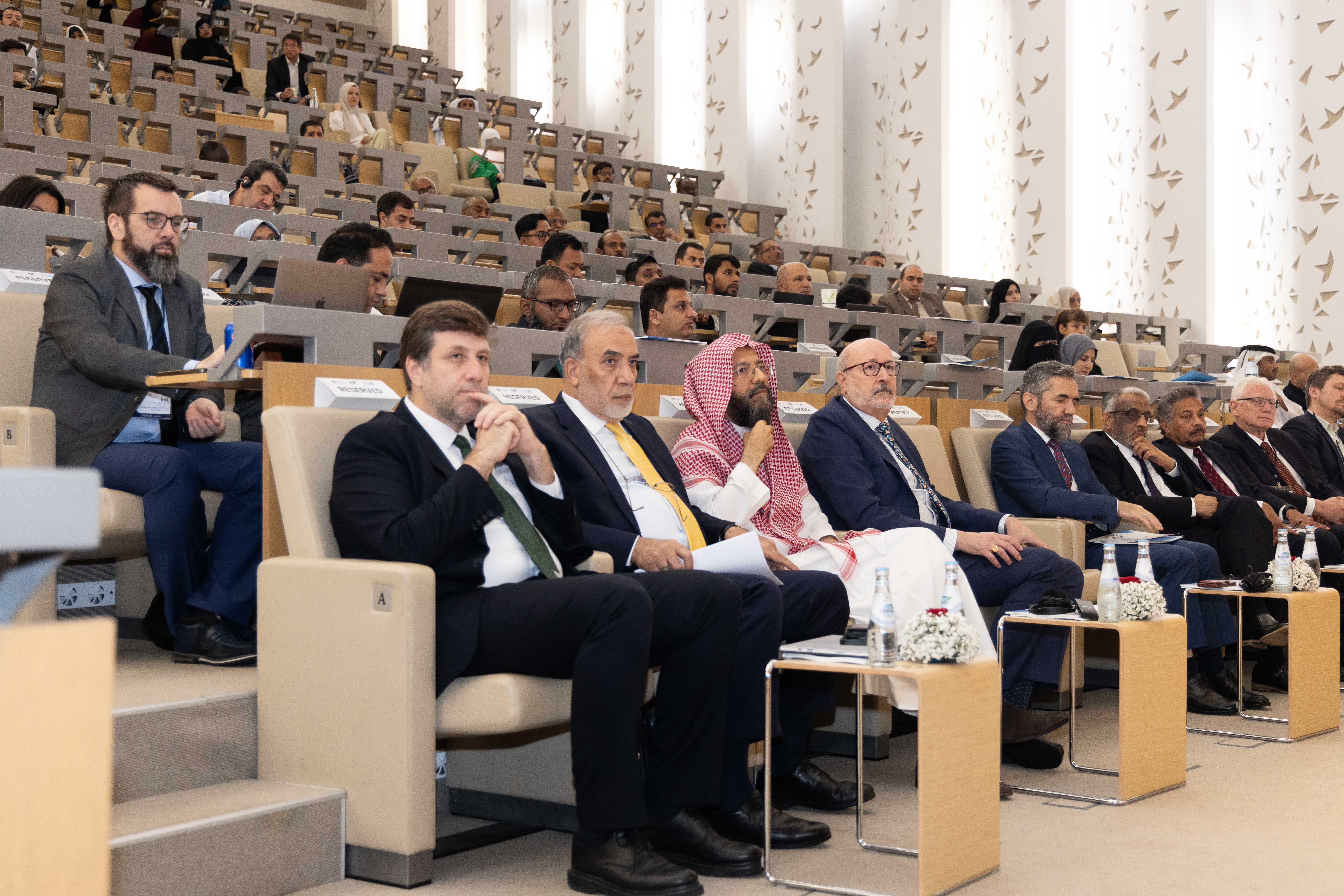 جانب من الحضور في المؤتمر الدولي السادس للتمويل الإسلامي