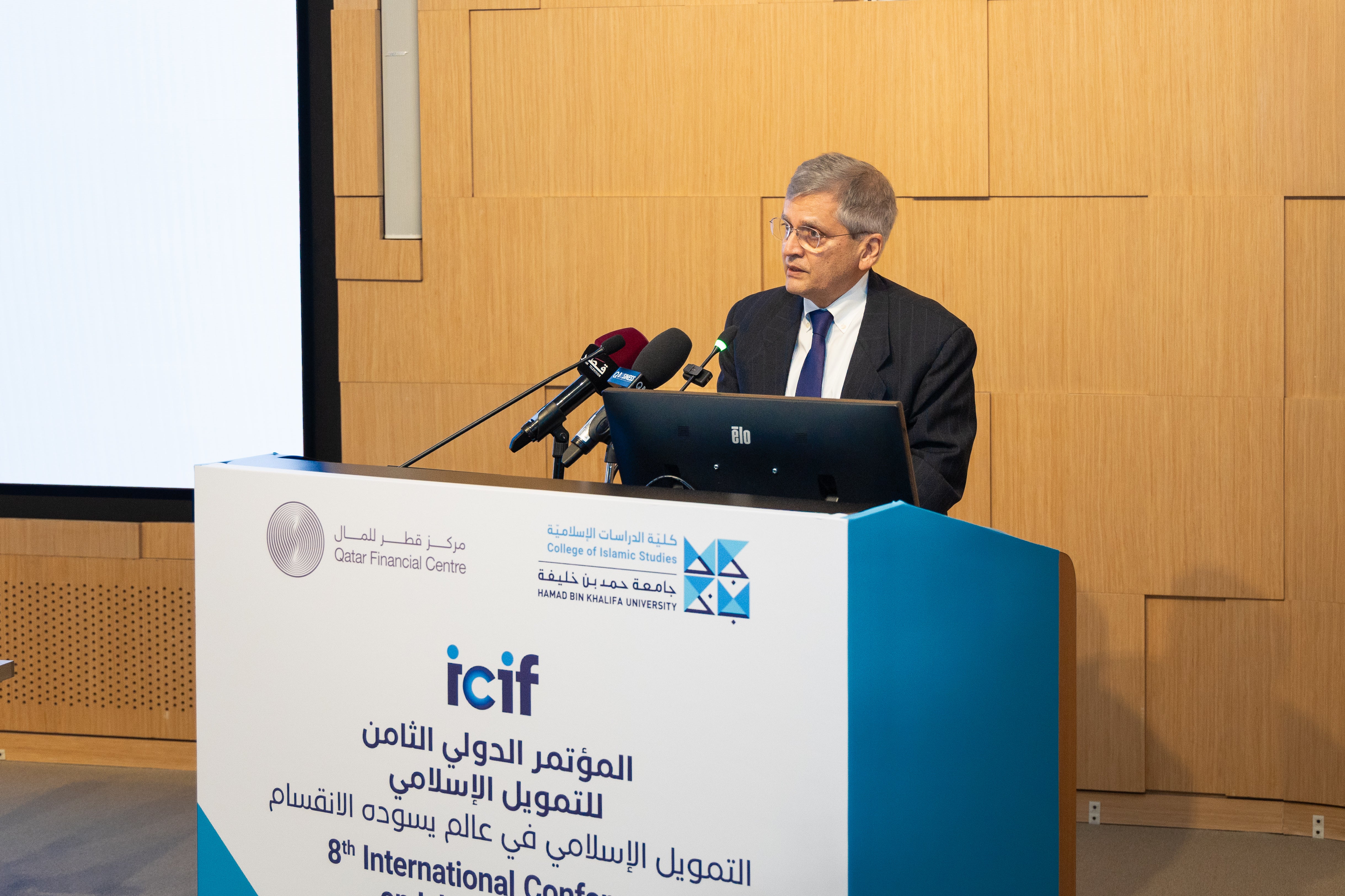 الدكتور برابهات هاجيلا وكيل جامعة حمد بن خليفة 
 