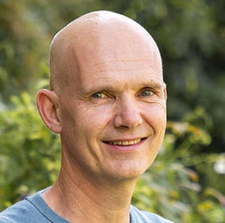 Learn more about Dr. Iain McCulloch