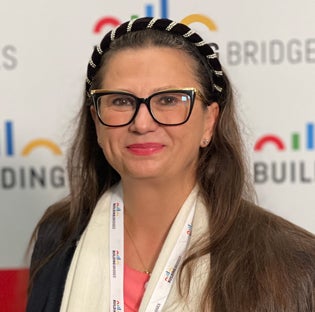 Learn more about Dr. Nicoleta Acatrinei
