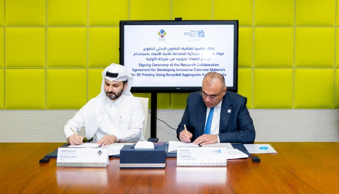 Representatives sign the agreement