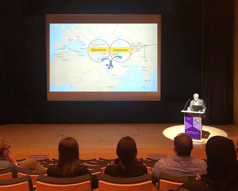 كلية الدراسات الإسلامية تقدم محاضرات في متحف الفن الإسلامي للتعريف بالعمارة الإسلامية عبر العصور