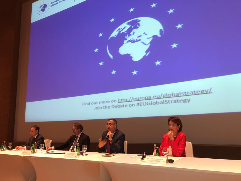 كلية العلوم الإنسانية والاجتماعية بجامعة حمد بن خليفة تستضيف ندوة تناقش قضايا الاتحاد الأوروبي