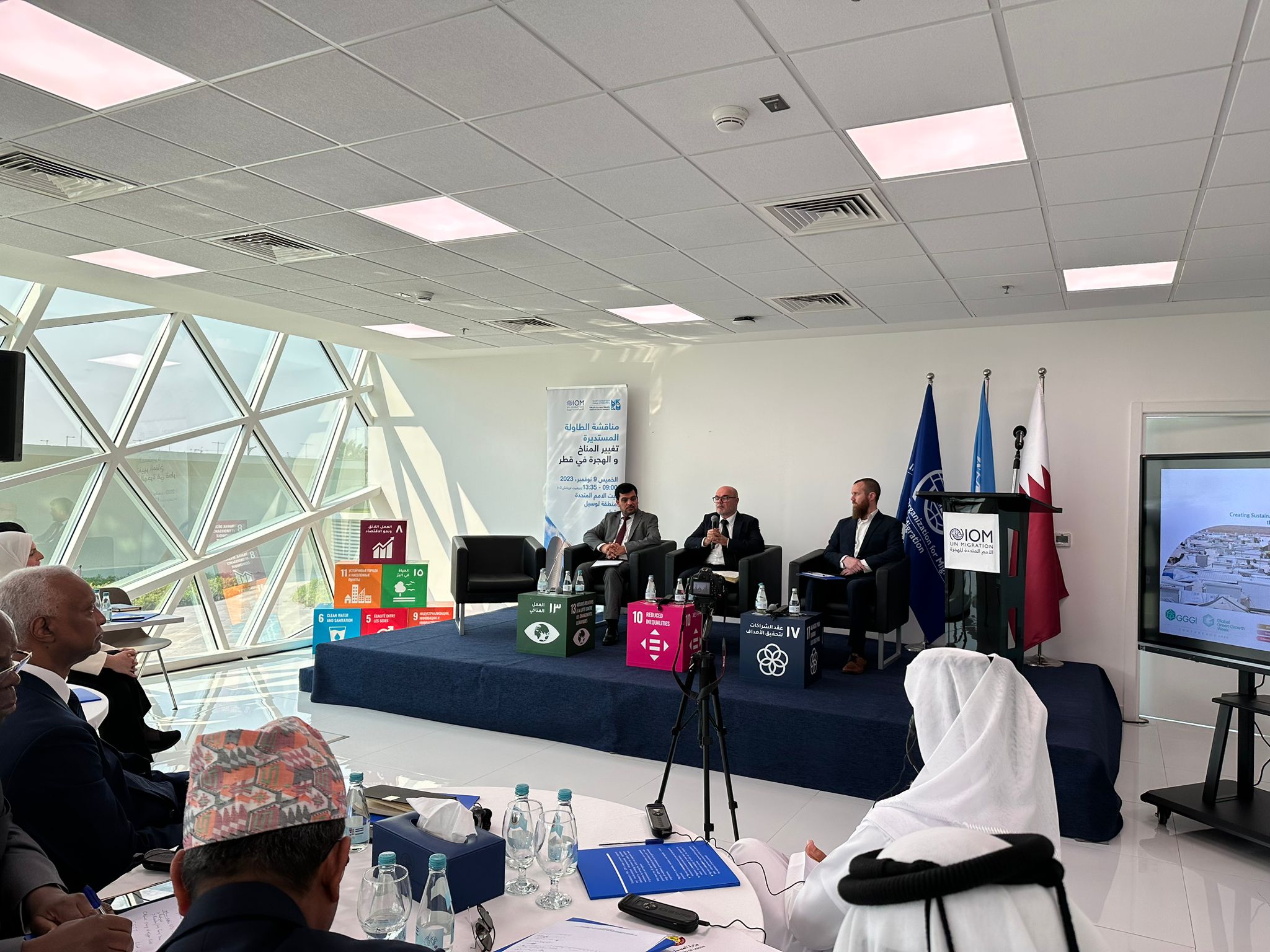 Participants at CPP’s roundtable on impact of climate change on migration to Qatar