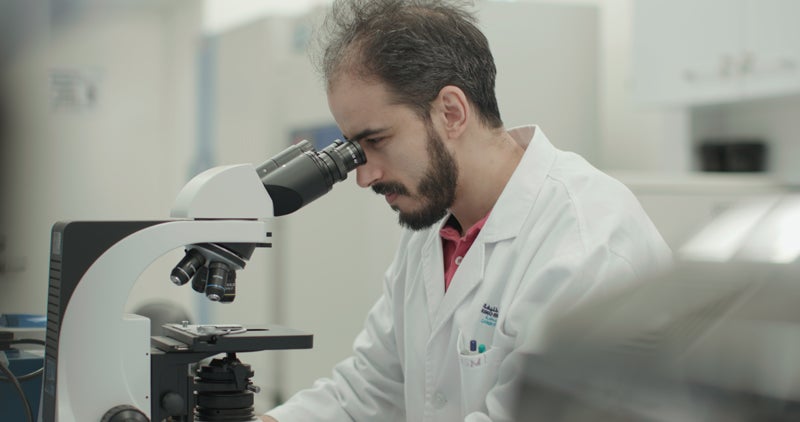 البرامج الأكاديمية في كلية العلوم الصحية والحيوية بجامعة حمد بن خليفة تدعم طموحات القطاع في الدولة