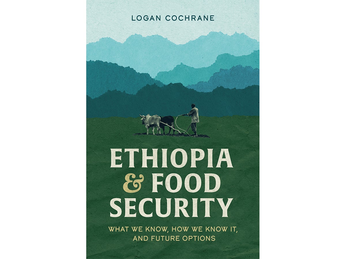 أستاذ بكلية السياسات العامة يطرح معلومات مهمة للغاية  عن إثيوبيا والأمن الغذائي في كتابه المقبل