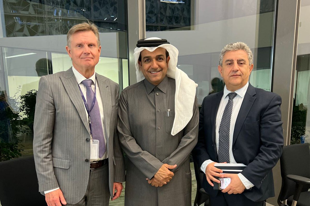 الدكتور القحطاني نشر العديد من المقالات الرصينة في الدوريات القانونية العلمية