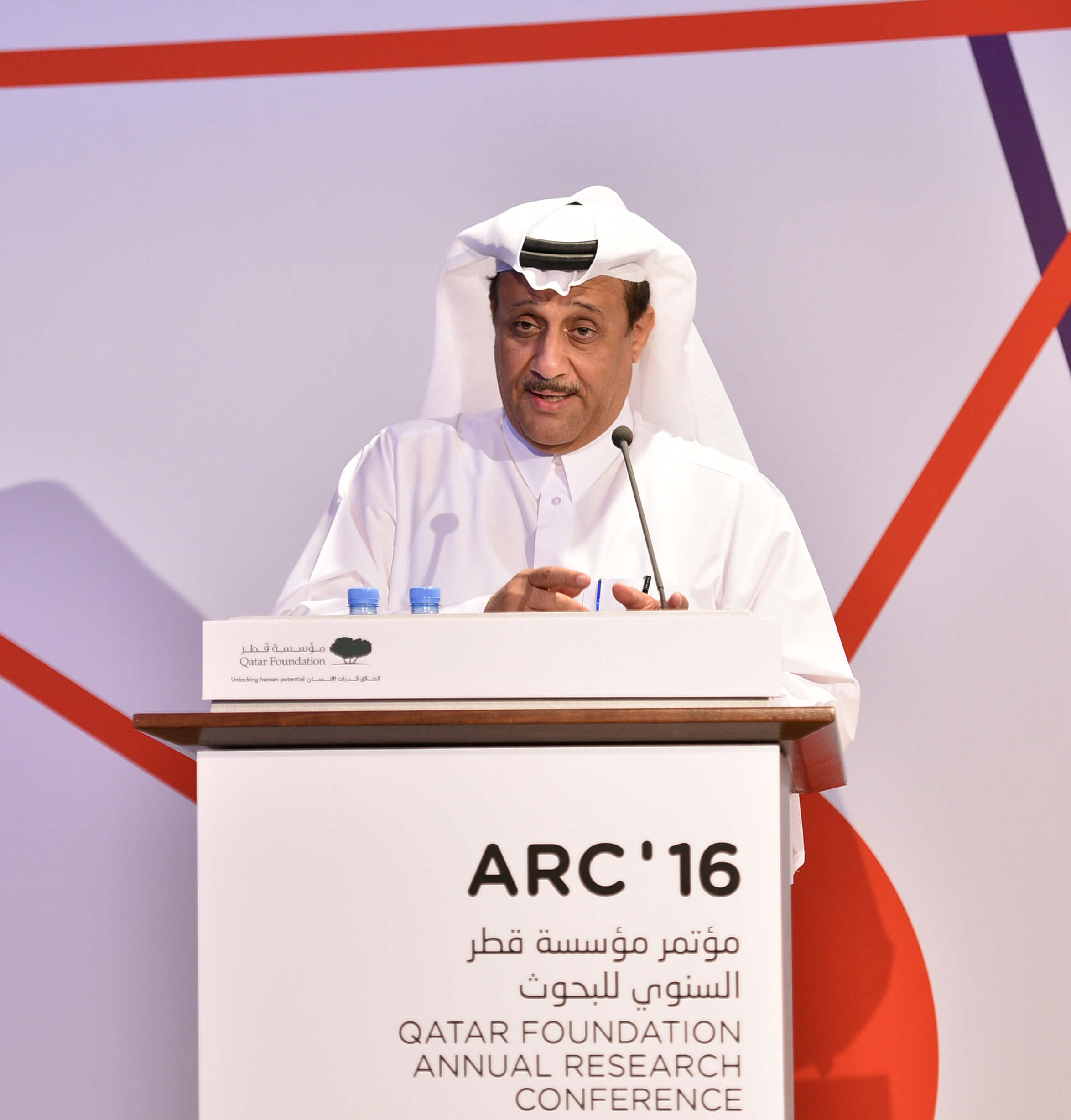 جامعة حمد بن خليفة تختتم مشاركتها بنجاح في المؤتمر السنويّ للبحوث 2016 مع الفوز بـ(15) منحة من الصندوق القطريّ لرعاية البحث العلميّ، وتنظّم فعاليّة خاصة بمناسبة اليوم العالمي للمياه