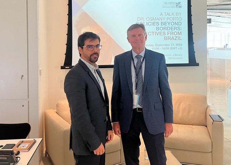 Dr. Leslie Pal, Dean, CPP, attends the public lecture conducted by Dr. Osmany Porto de Oliveira, CPP’s Fall 2023 Eminent Visiting Policy Scholar.