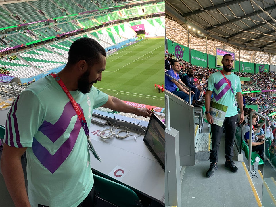حاتم بوخيط، متطوع تونسي وموظف بجامعة حمد بن خليفة تطوع في بطولة كأس العالم لكرة القدم في دور مساعد إعلامي