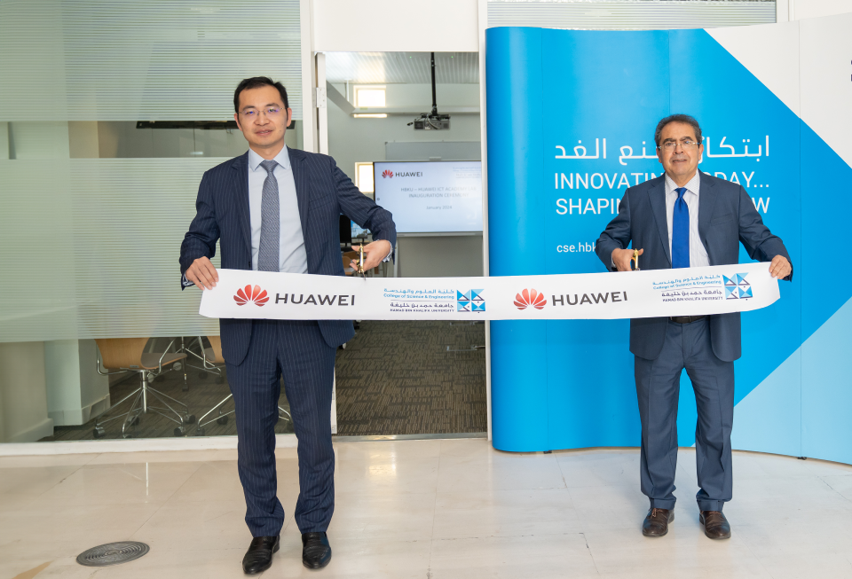 Dr. Mounir Hamdi, Founding Dean of College of Science and Engineering, Mr. Alex Zheng, CEO of Huawei Technologies LLC in Qatar, open the AI ICT Academy Lab