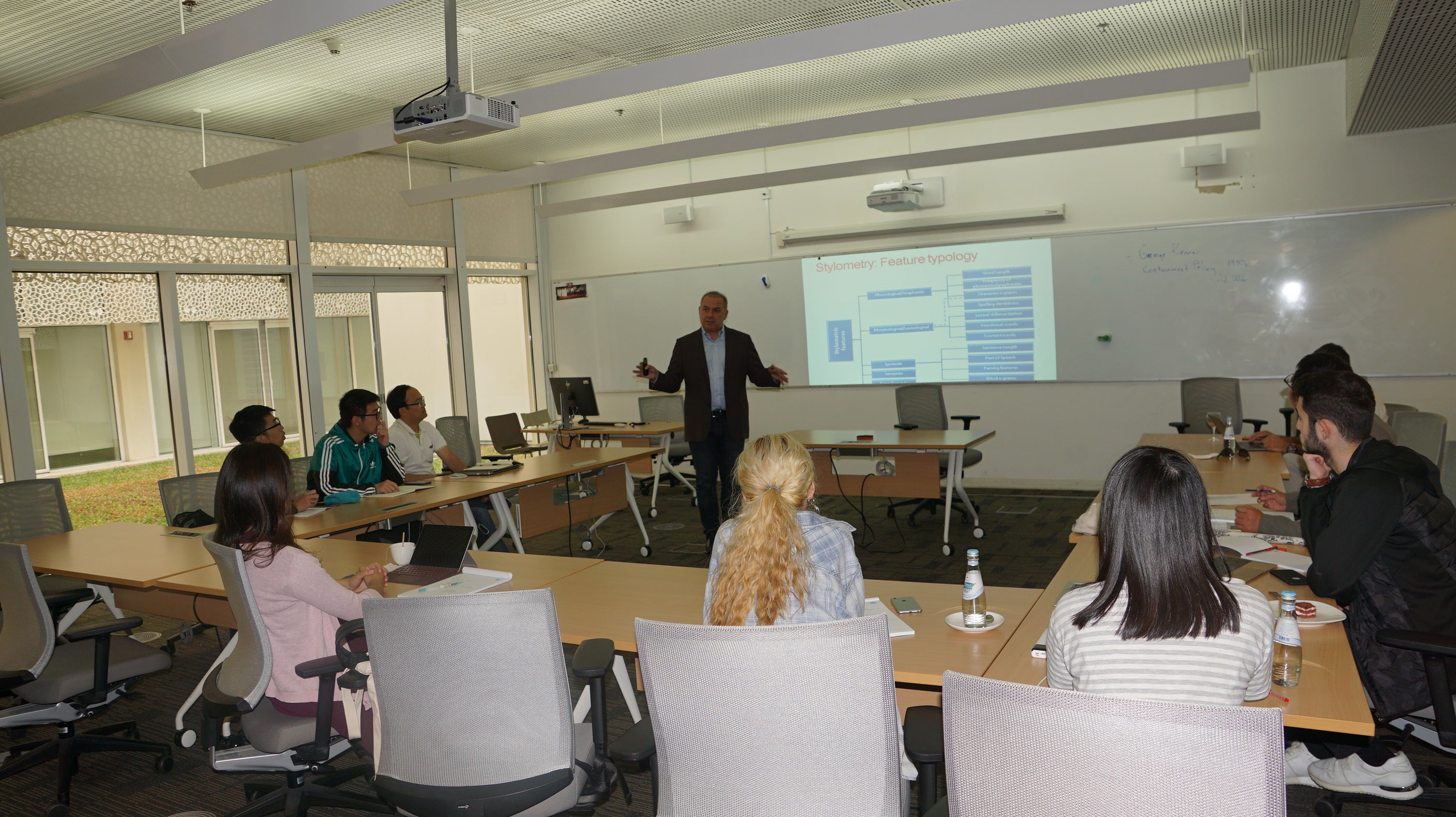 College of Humanities and Social Sciences Hosts Student Delegation from Shanghai University