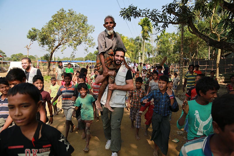 HBKU Students Embark on a Mission to Aid Rohingya Refugees