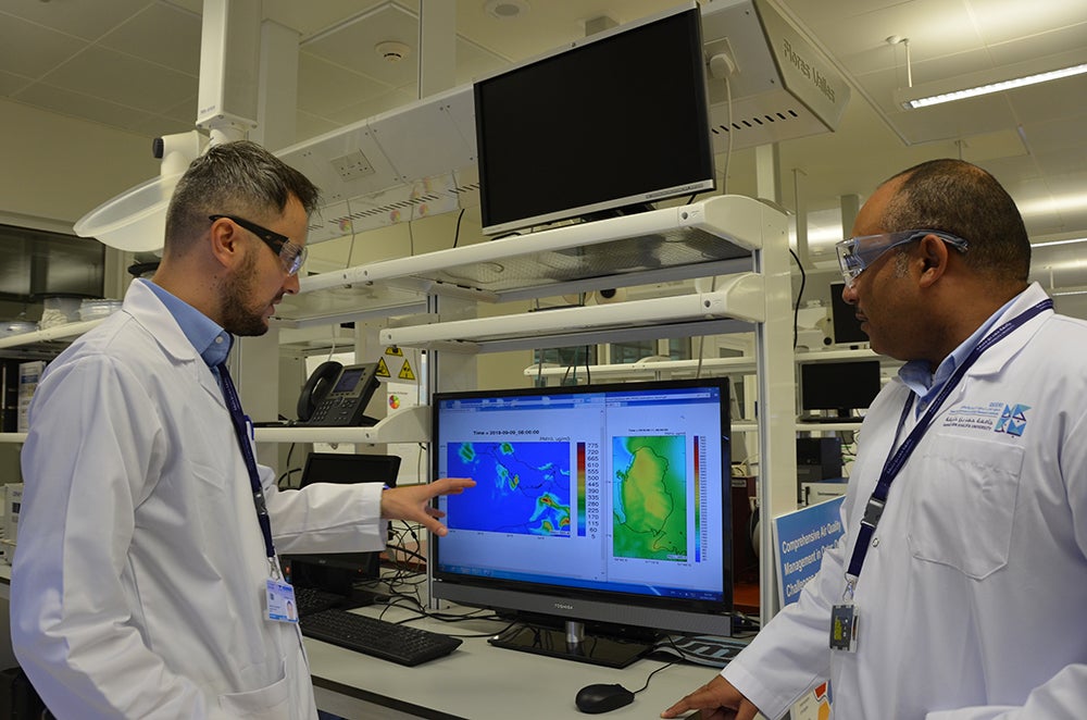 صورة أرشيفية من أحد معامل معهد قطر لبحوث البيئة والطاقة في جامعة حمد بن خليفة.