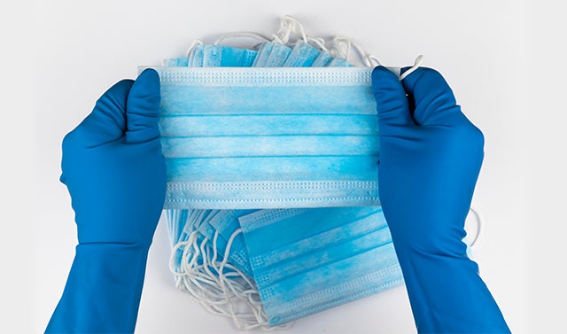 كوفيد-19: ما الذي يجعل المرض معديًا؟