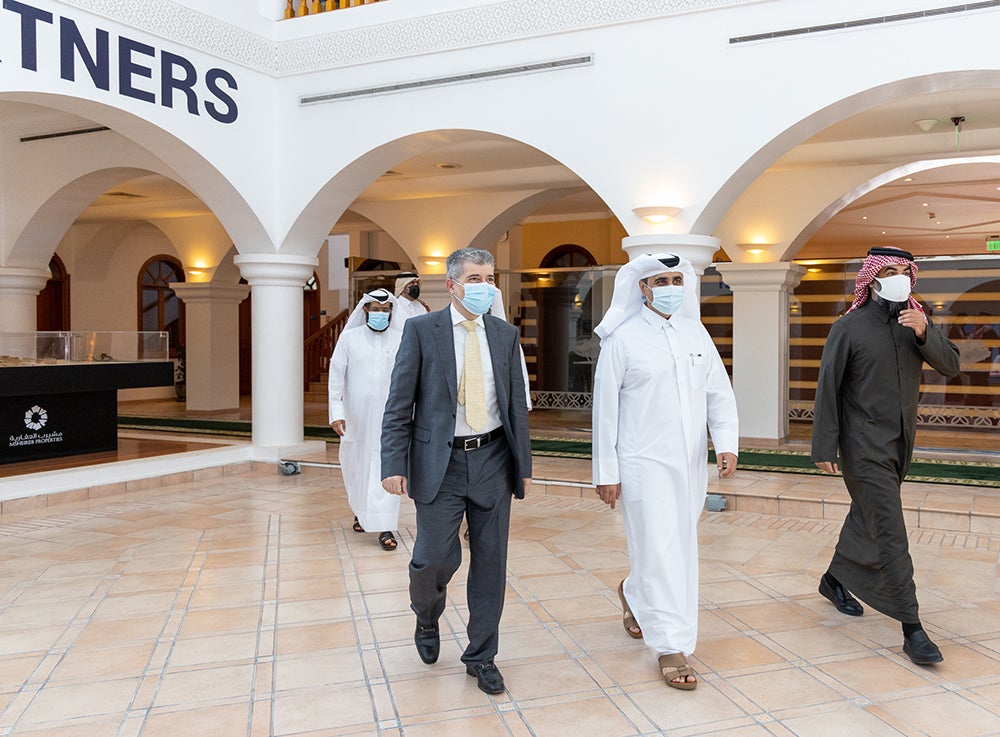 كهرماء وجامعة حمد بن خليفة يوقعان إطار التعاون للاستفادة بمختبرات معهد قطر لبحوث البيئة والطاقة