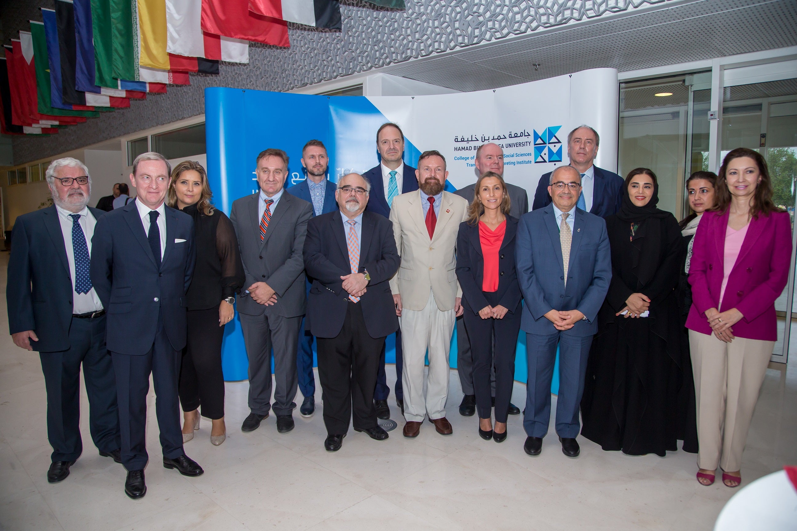 كلية العلوم الإنسانية والاجتماعية تحتفل باليوم الأوروبي للغات بحضور جمع من العاملين في السفارات الأوروبية بالدوحة