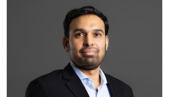 الجهود الإنسانية في الدول الإسلامية بعد النزاعات: نحو تبني الهوية والقيم الإسلامية