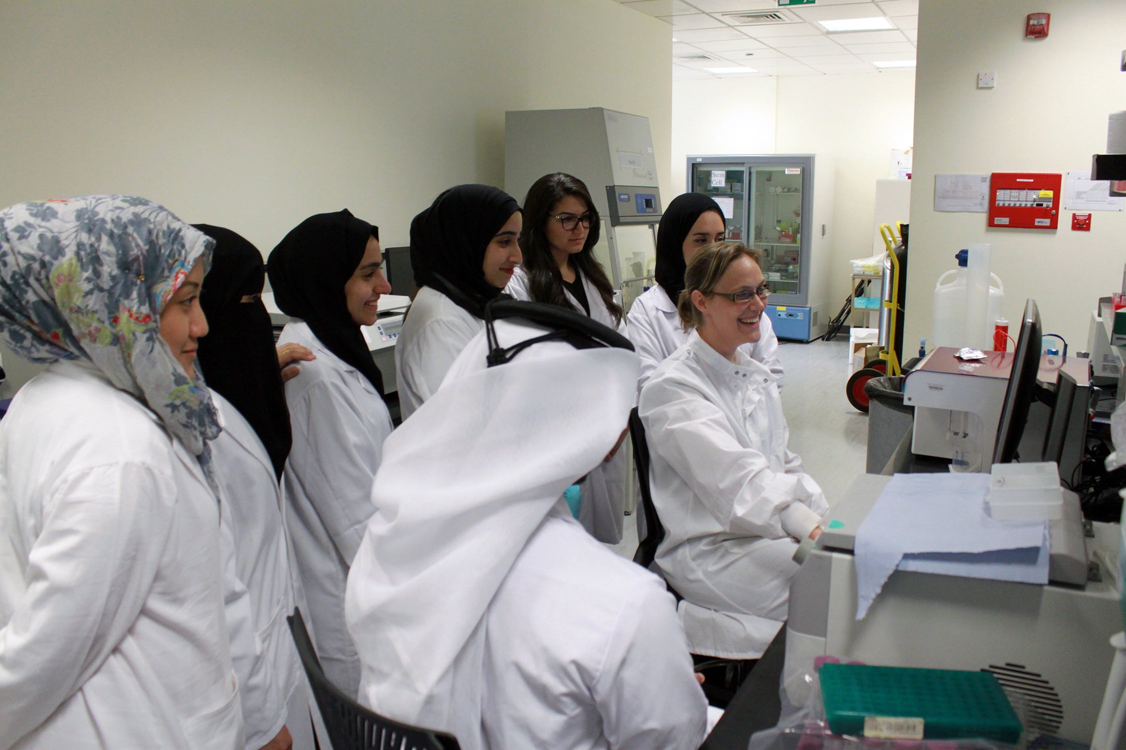 معاهد البحوث بجامعة حمد بن خليفة تدعو الطلاب الجامعيين لتقديم طلبات الالتحاق ببرامجها التدريبية 