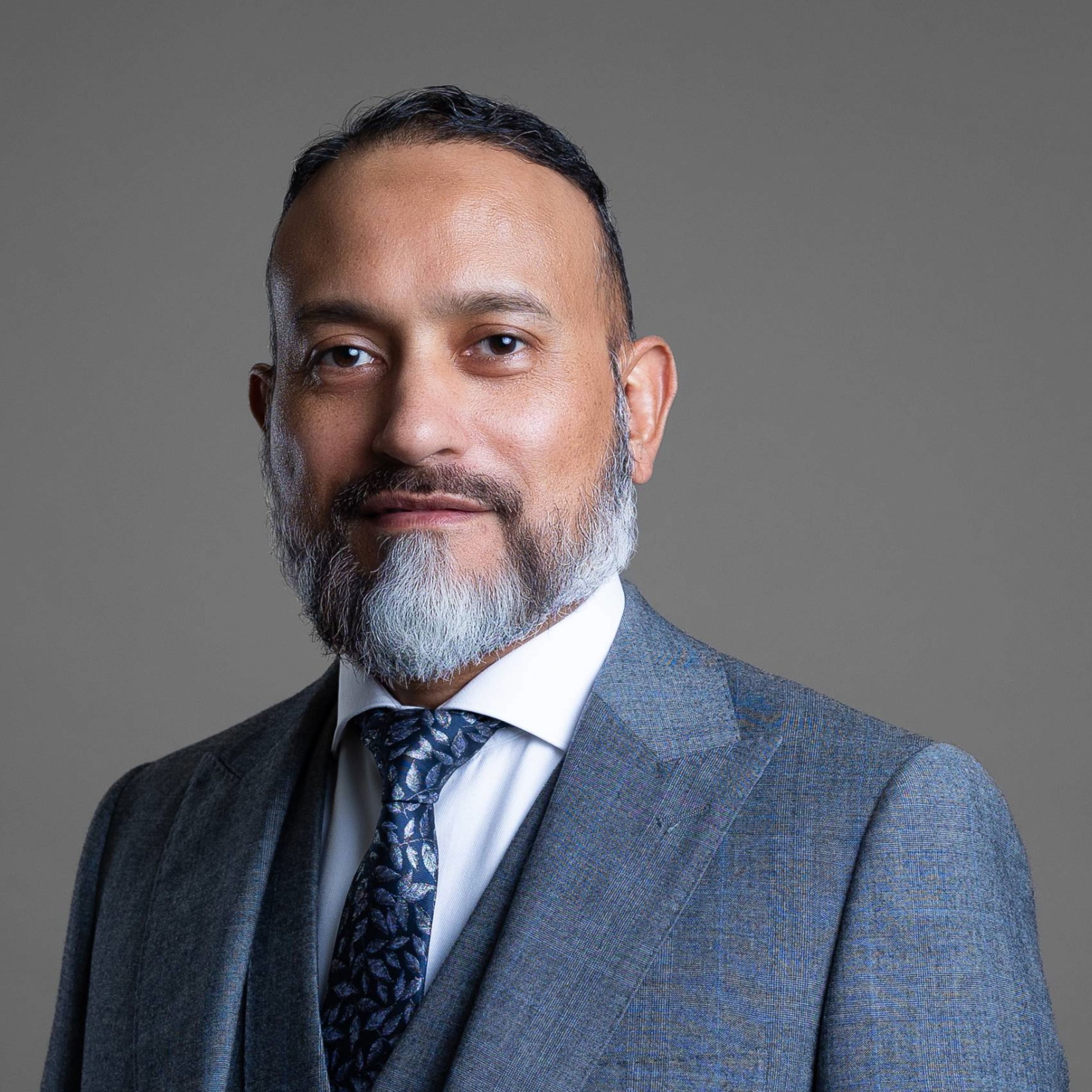 الدكتور عمر ميندوزا محمود