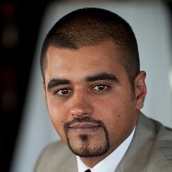 الدكتور فارس العجة