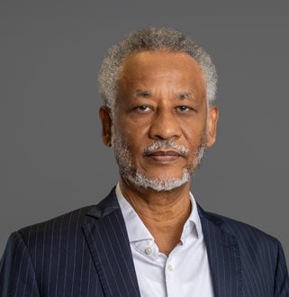 الدكتور إبراهيم محمد زين