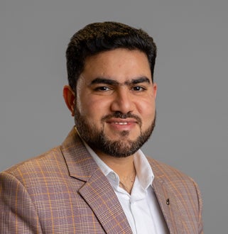 الدكتور عمر فاروق عبدلباسط باتل 