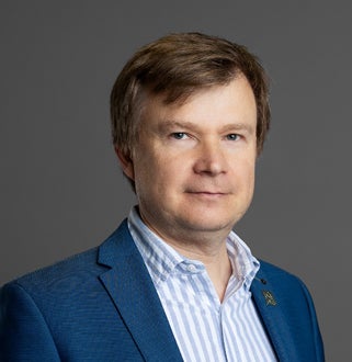 الدكتور فلاديمير كاتانايف