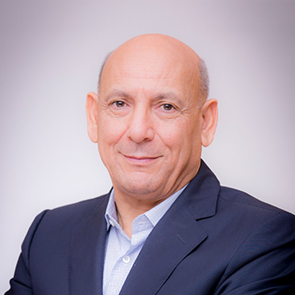 الدكتور عمر الأجنف