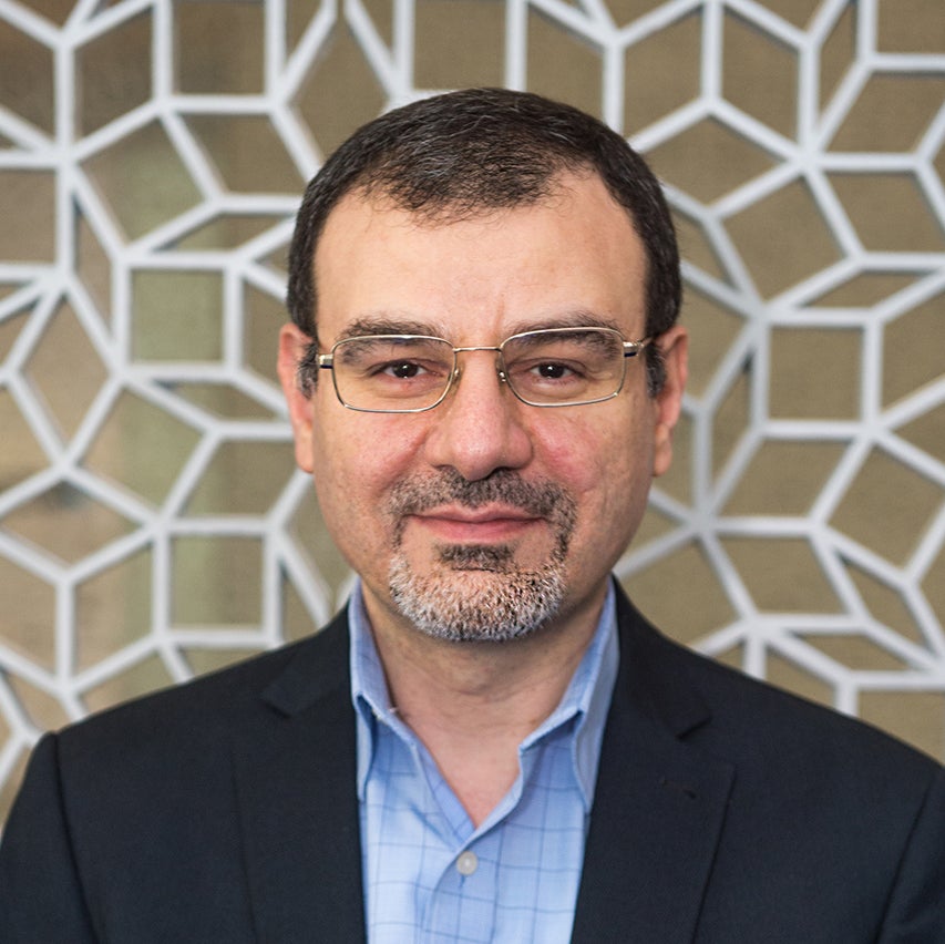 الدكتور عمر البغا