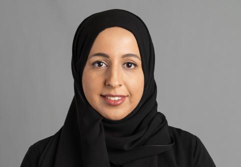 الدكتورة دينا أحمد آل ثاني، أستاذ مشارك في كلية العلوم والهندسة