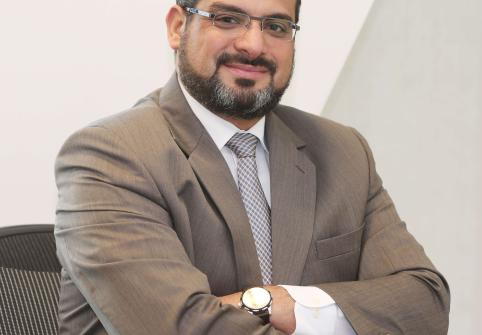 الدكتور أشرف أبو النجا، مدير الأبحاث في معهد قطر لبحوث الحوسبة التابع لجامعة حمد بن خليفة يفوز بلقب "العالم المتميز" من رابطة مكائن الحوسبة
