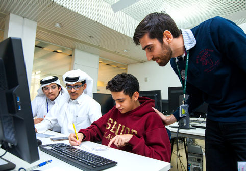 جامعة حمد بن خليفة تختتم البرنامج الشتوي في هندسة الحاسوب (ابتكر.اخترع) لطلاب المرحلة الثانوية