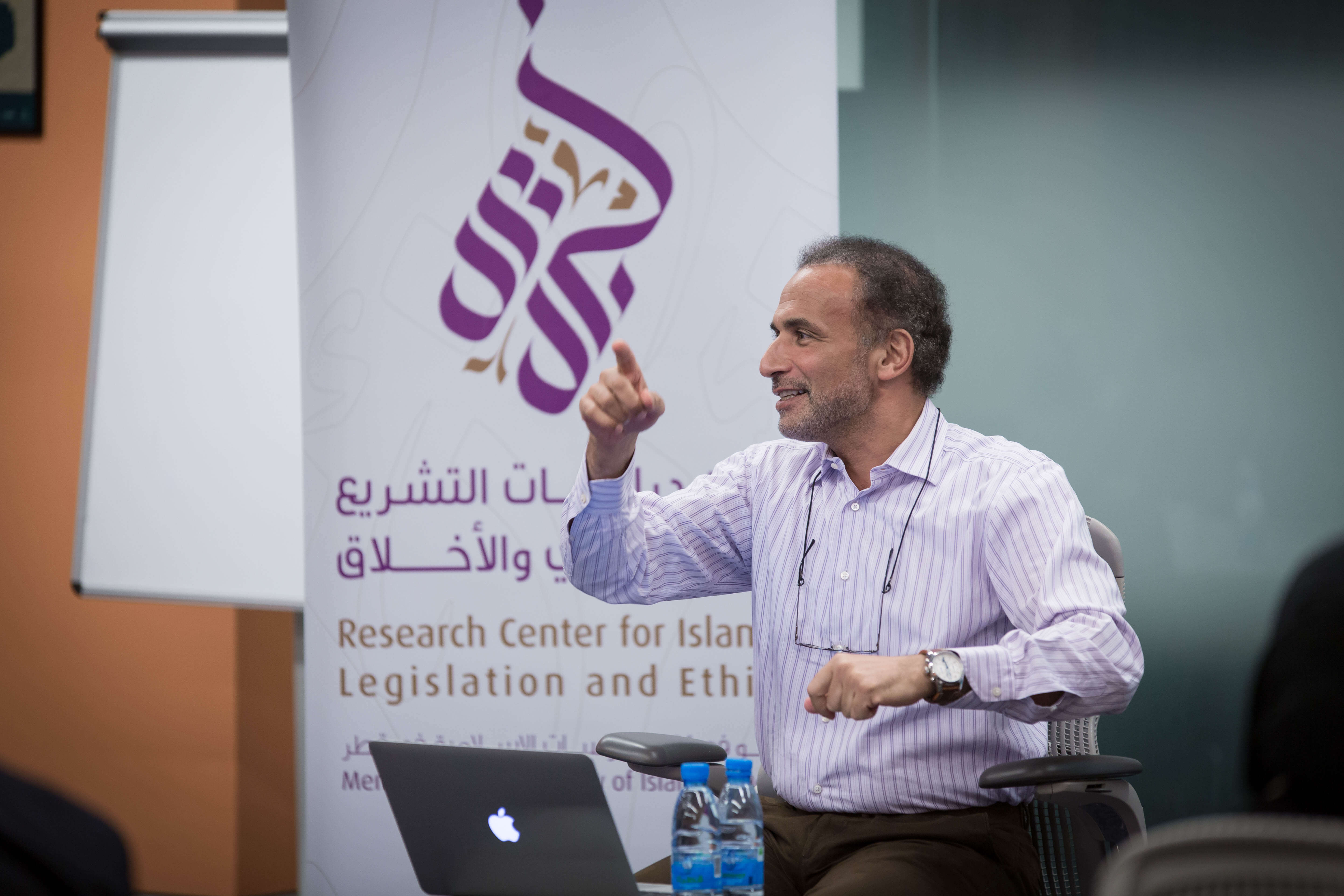 DR. TARIQ RAMADAN CALLS FOR A SPIRITUAL AND INTELLECTUAL REVOLUTION IN ISLAMIC STUDIES